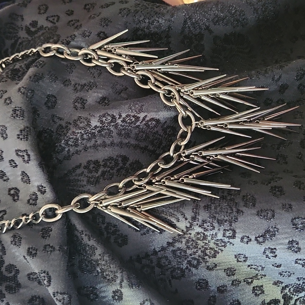 Gunmetal Gey Spiked Chain Necklace Luxurious Statement Piece